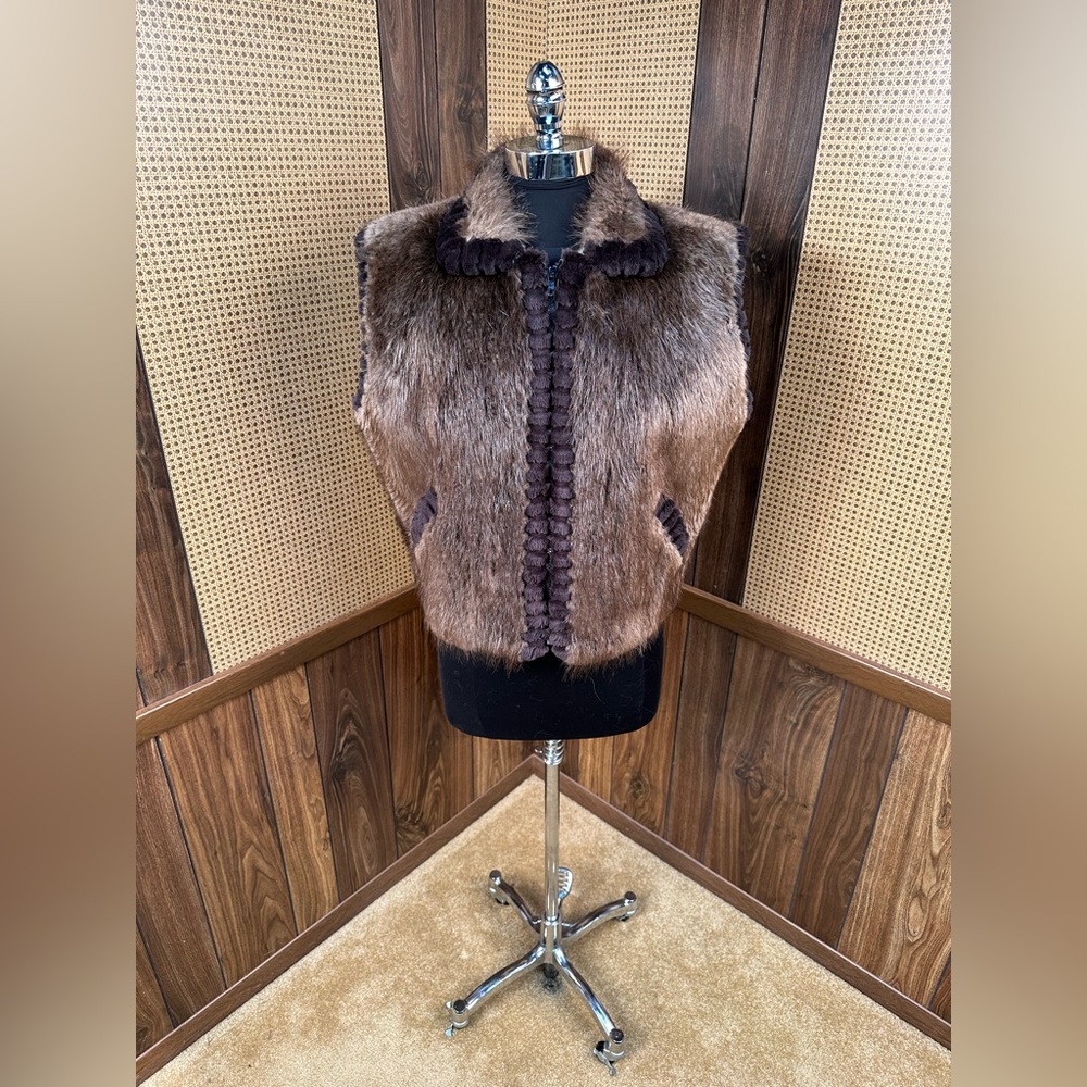 Morris Kaye & Sons Brown Long Haired & Sheared Beaver Fur Vest Jacket Coat